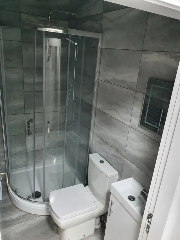 Deluxe 6 bed Suite in Liverpool City Center