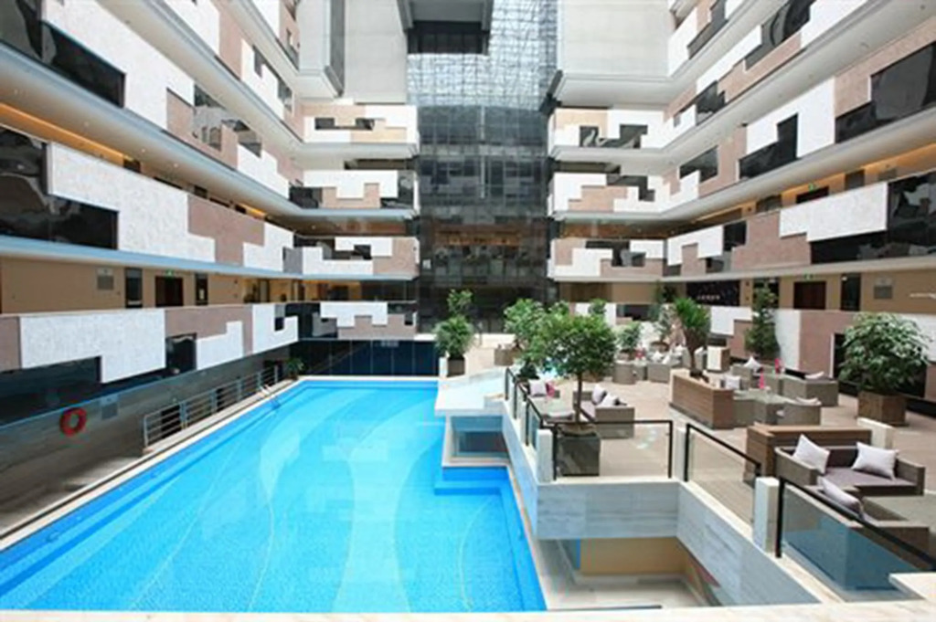 Avant-Garde Hotel