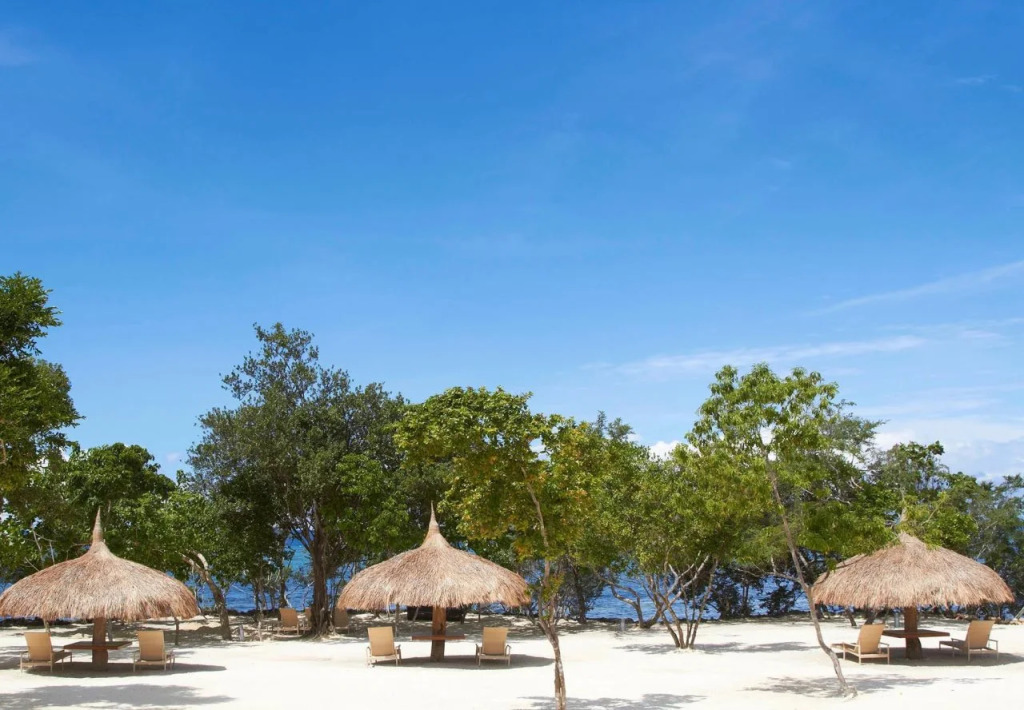 Bluewater Panglao Beach Resort