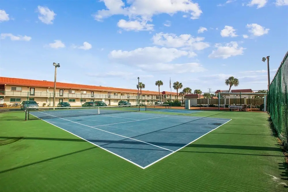 Beachside 2br/2ba Condo w/ Pool, Balcony & Boat Parking in St. Augustine