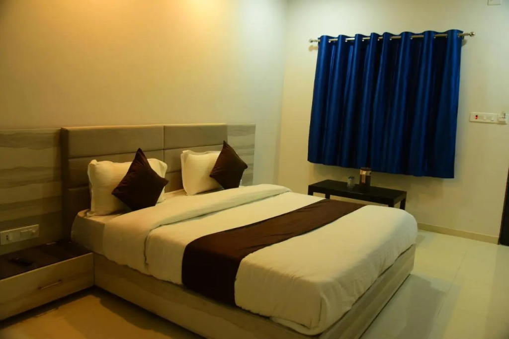 Hotel  Savera Palace