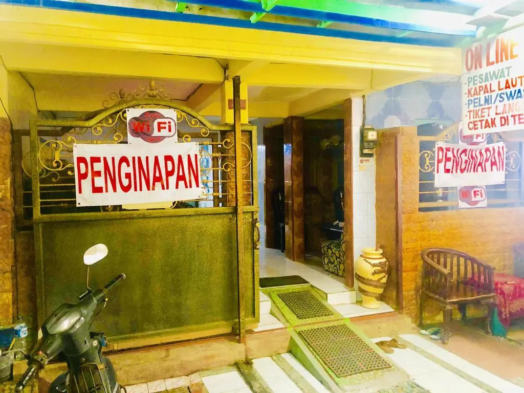 Dharmawati Homestay Syariah at Terminal Purabaya