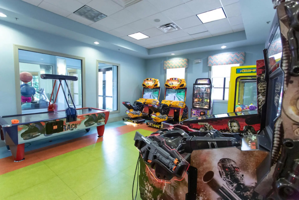 Pixar Paradise Pool & Spa Sleeps 20 Near Disney