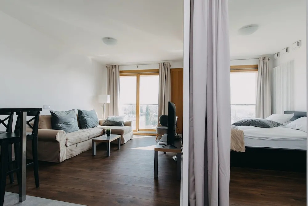 ShortStayPoland Kolejowa - B10