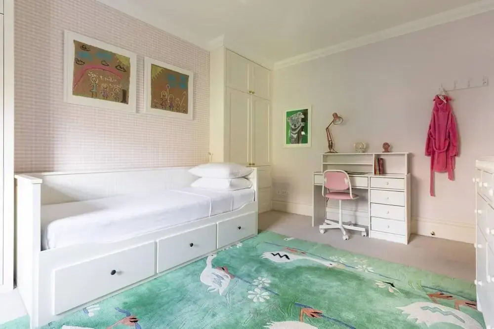 Warwick Gardens II by Onefinestay