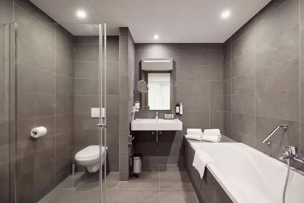 Beautiful Home In Breukelen With Wifi