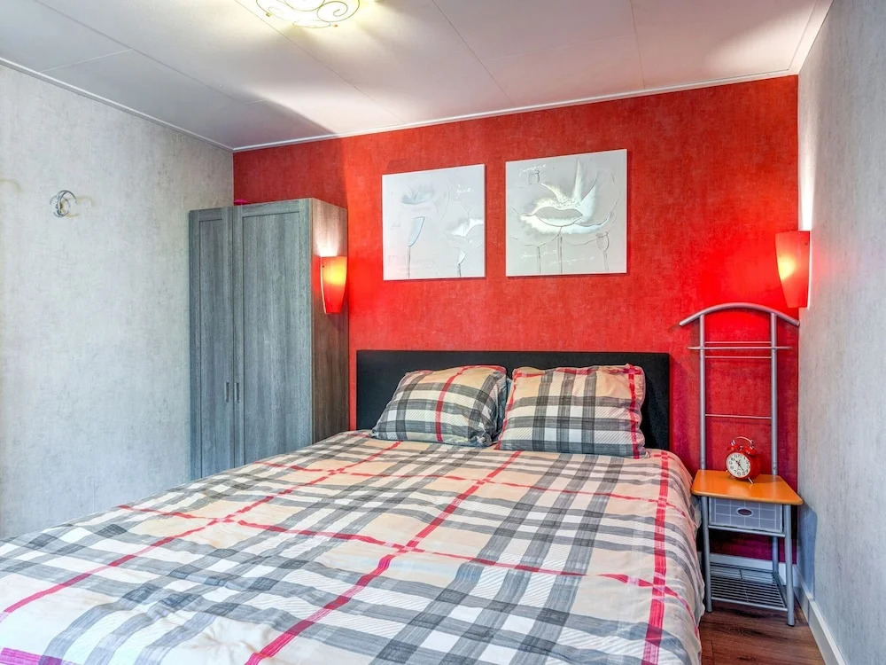 Quaint Bungalow in Uden With Fenced Garden, Sauna, Terrace