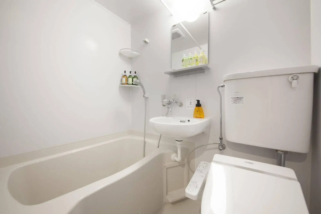 Centurion Ladies Hostel Ueno Park - Caters to Women