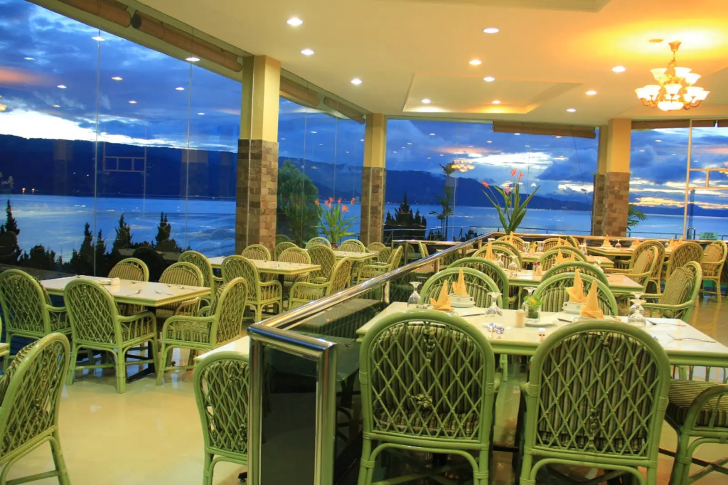 Danau Toba International Cottage