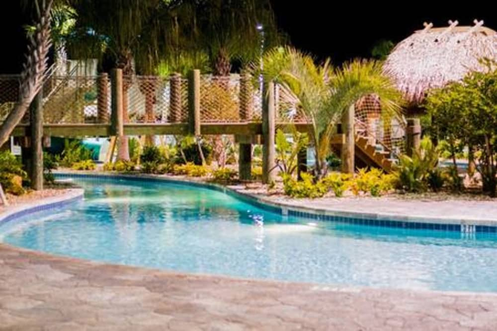 CG 1407 Rolling Fairway Rolling Skies Poolside Cinema Spa Near Disney