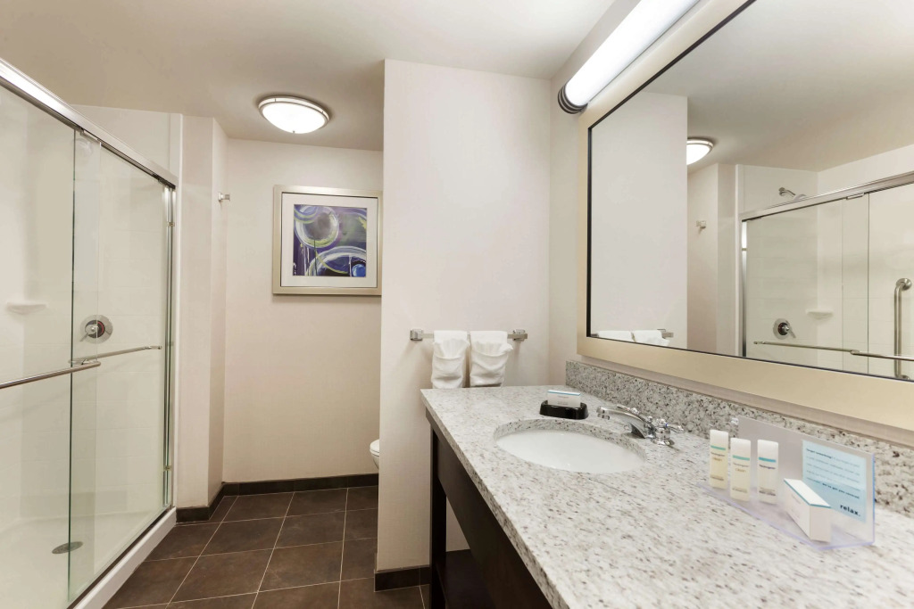 Hampton Inn and Suites Camp Springs