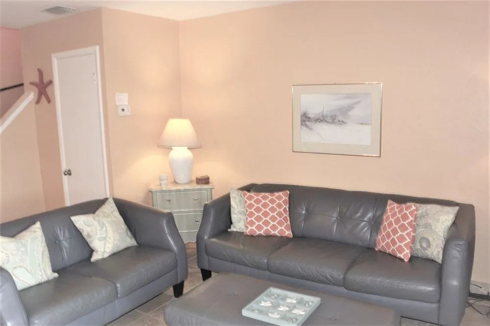 Jamaica Royale PH5 - 2 Br Townhouse