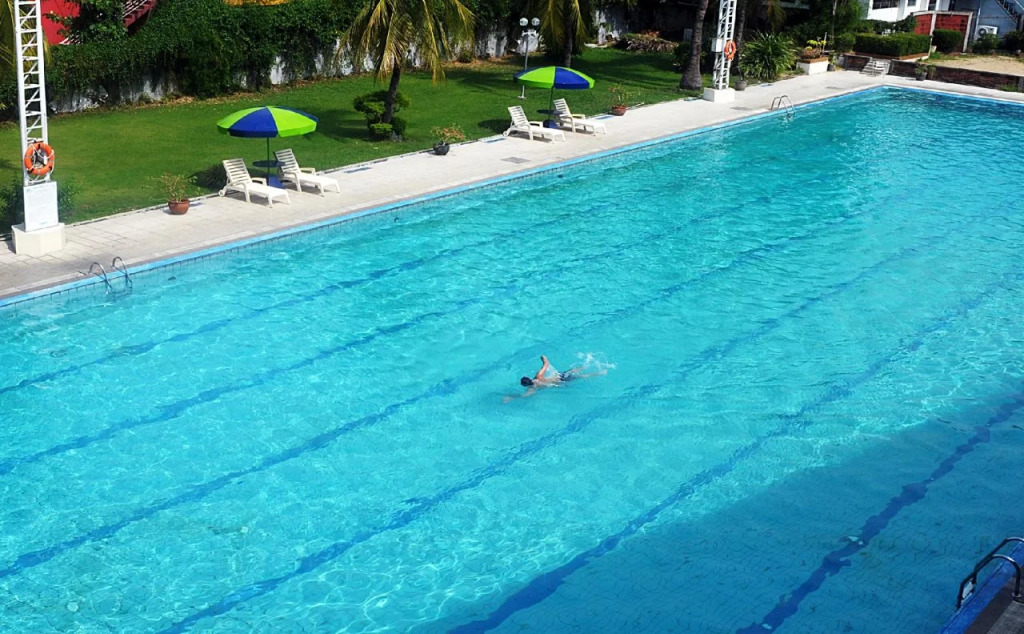 Surabaya Suites Hotel Powered by Archipelago