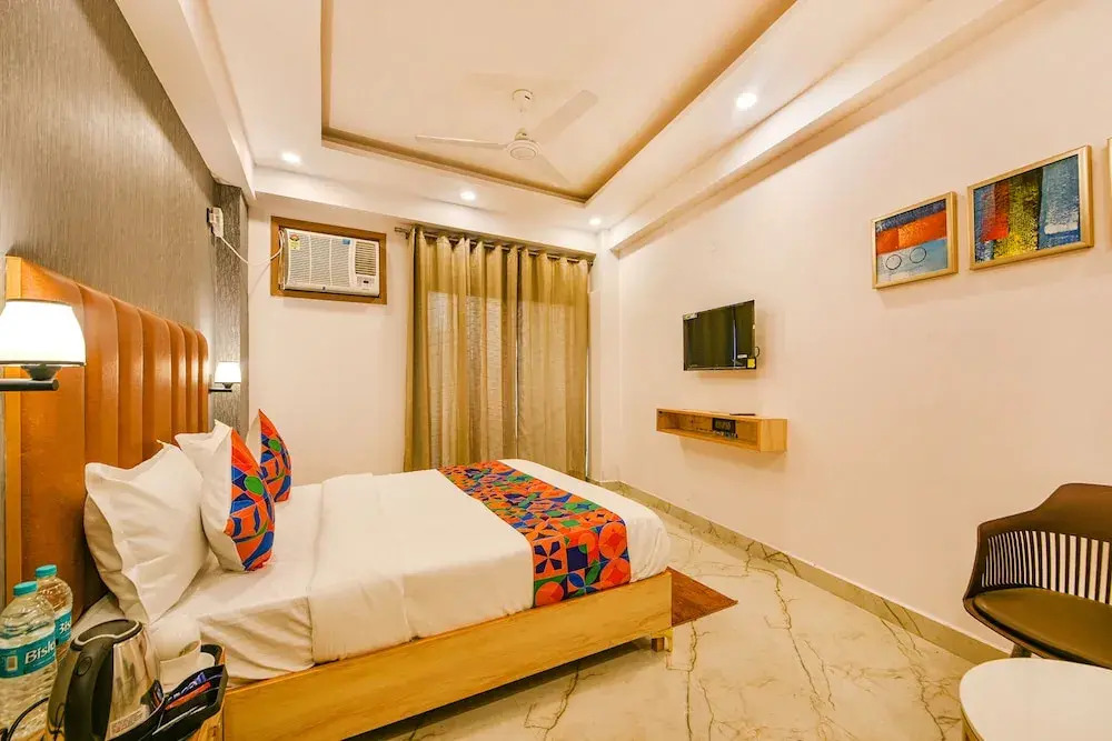 Fabhotel Tree House