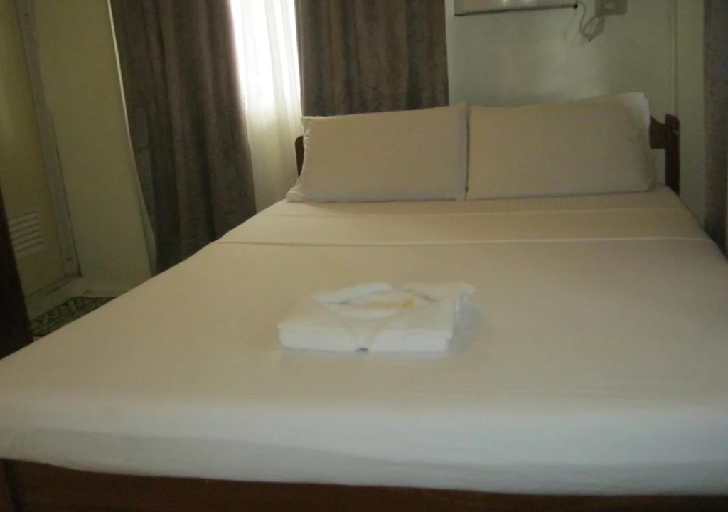 Sikatuna Beach Hotel