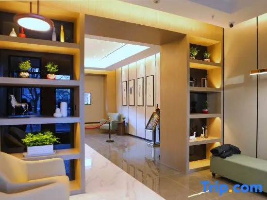Zhanghe Hotel (Hohhot Railway Station Hailiang Square)