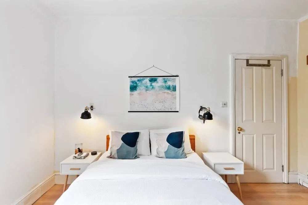 Lovely 2 Bed Apt W/patio nr Shepherd's Bush
