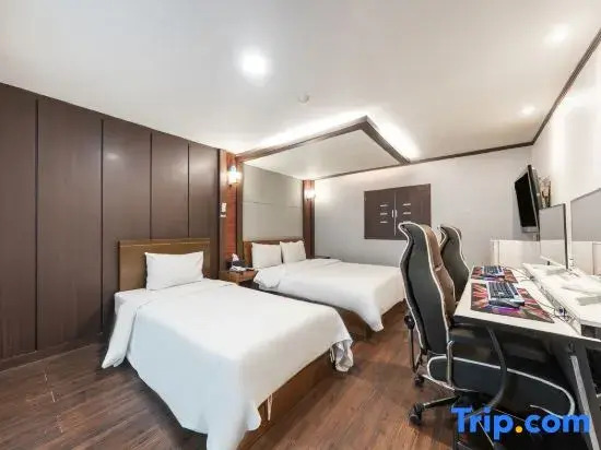 Suwon Station J Hotel