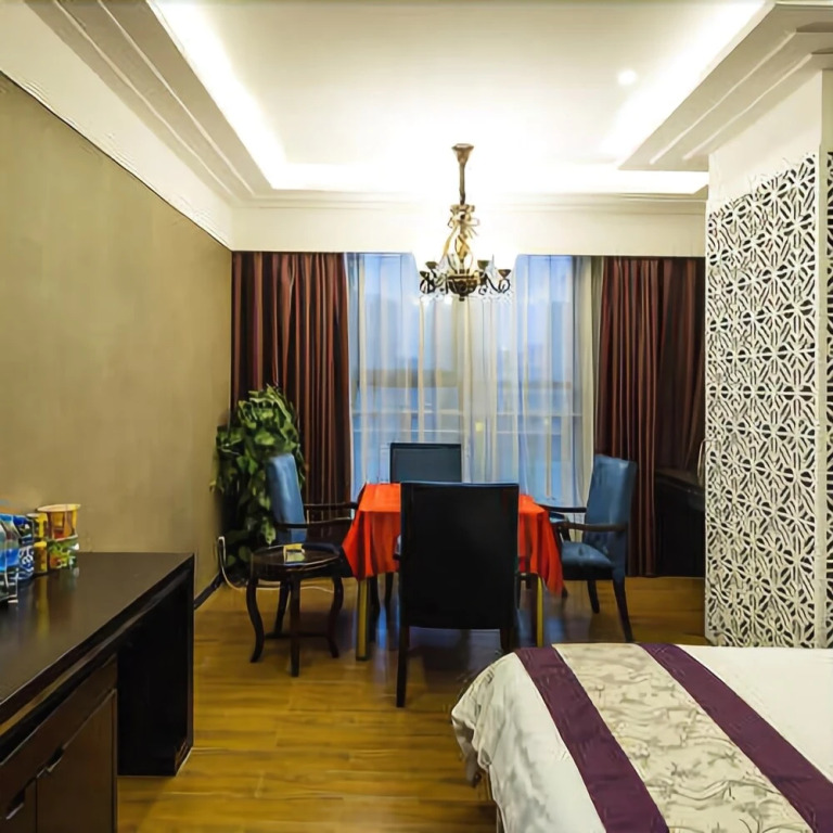 Yujin Hotel