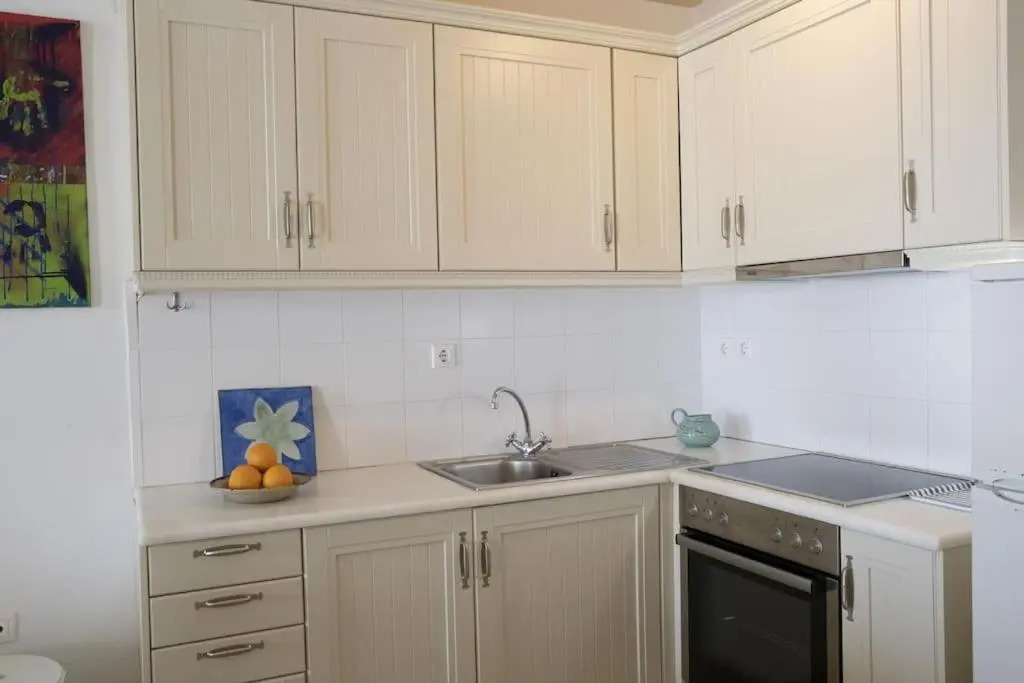 Beachfront 2br apartment - Free parking