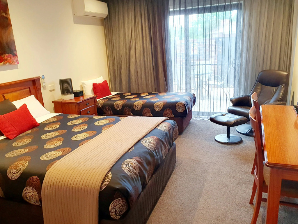 Addison Motor Inn
