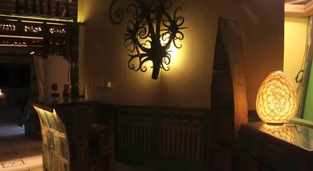 Tree House Lodge