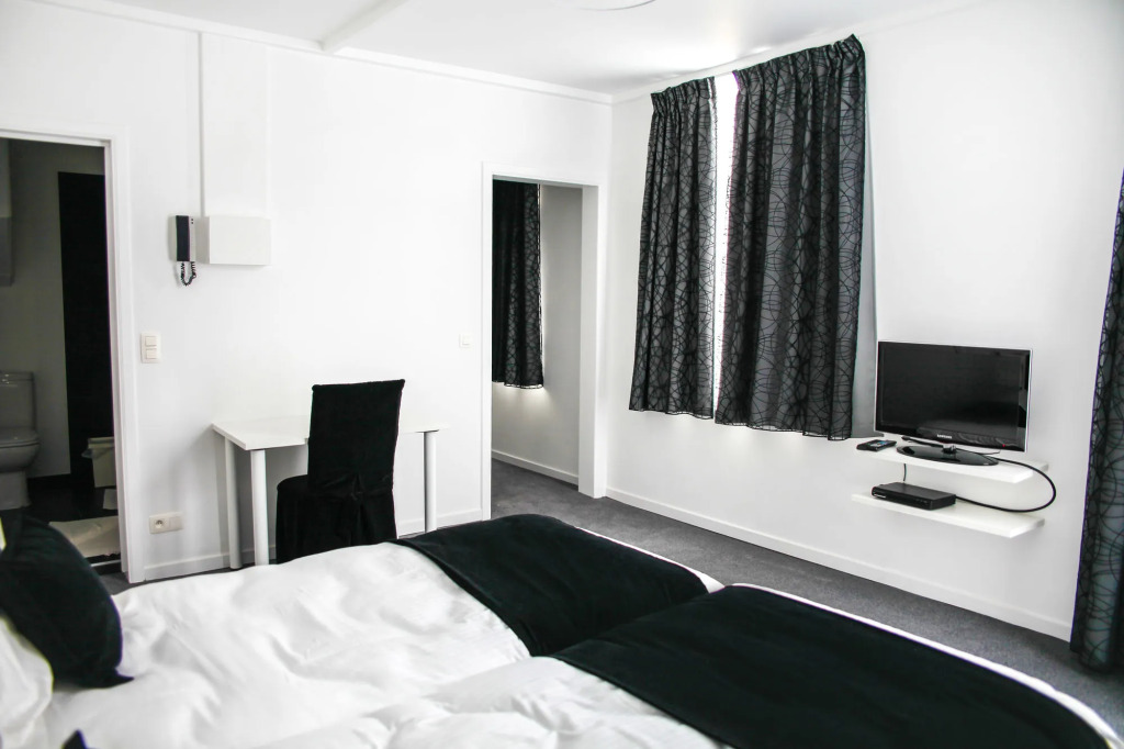 Tracotel