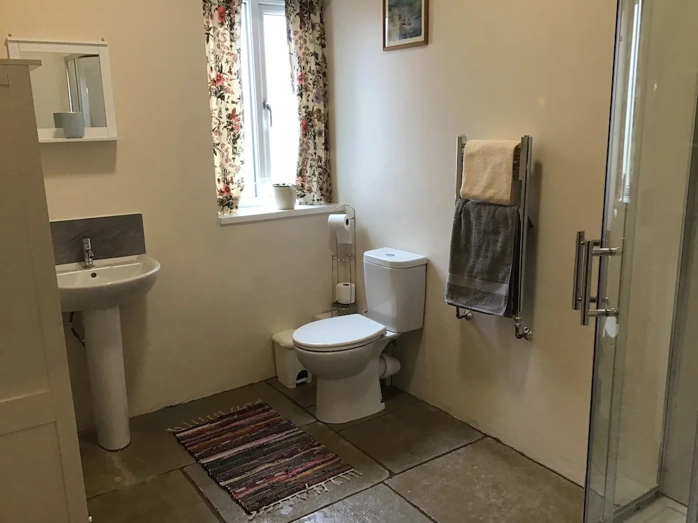 1 Bed Lodge-sleeps 4-pet Friendly-free Parking