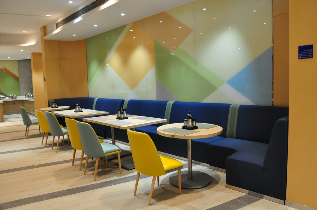 Отель Holiday Inn Express SHANGHAI ZHENPING by IHG