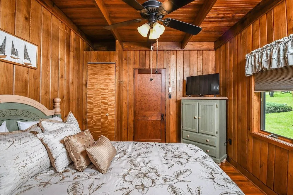 Canoe Cottage