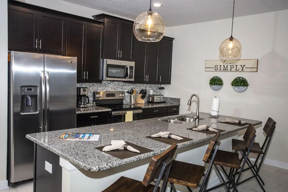 Four Bedroom Storey Lake Resort Close to Disney w Pool 3063