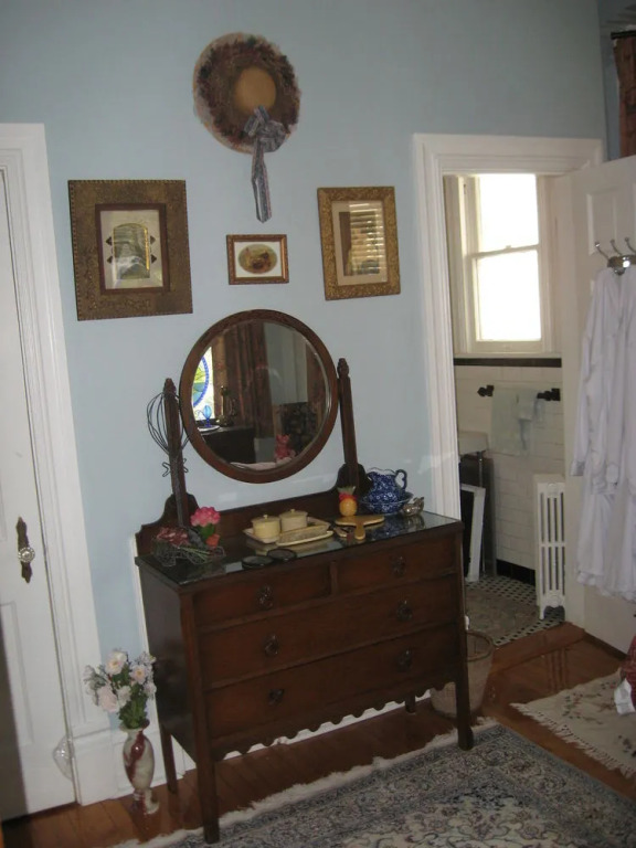 The Mermaids' Porch Bed and Breakfast