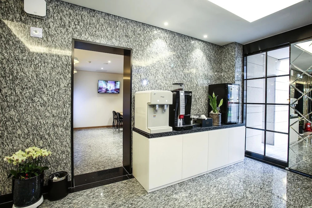 Jeonju Mari Hotel Park Store