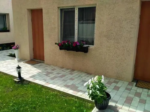 Guest House on Azovskaya 21
