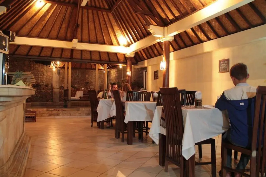 Barong Cafe Bungalow and Restaurant