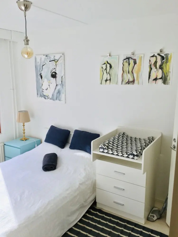 Large artsy apartment in Pasila