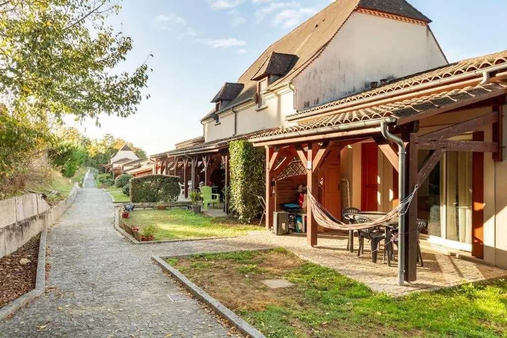 SARLAT, Apptmt T3 résidence CLIM PISCINE PARKING