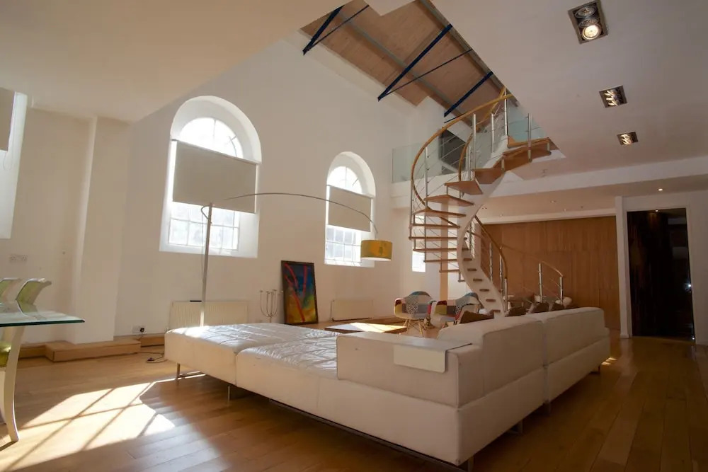 Modern Home In Greenwhich