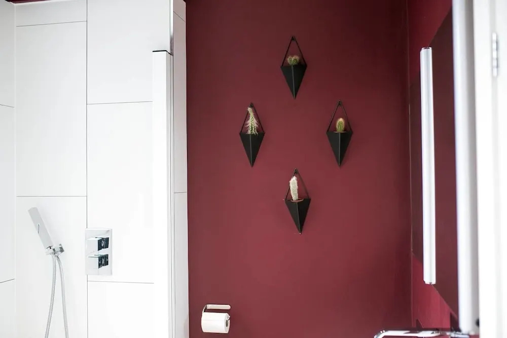 Designer two BR Apartment In Angel With Huge Terrace