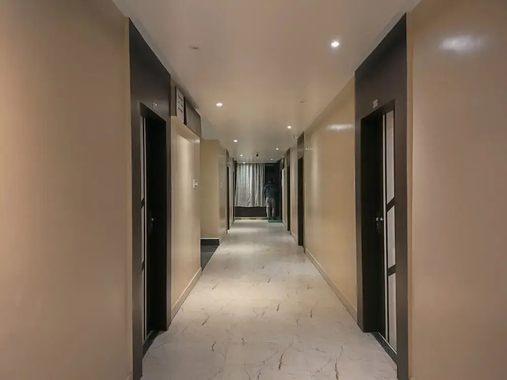 HOTEL BINAPANI Deluxe 1