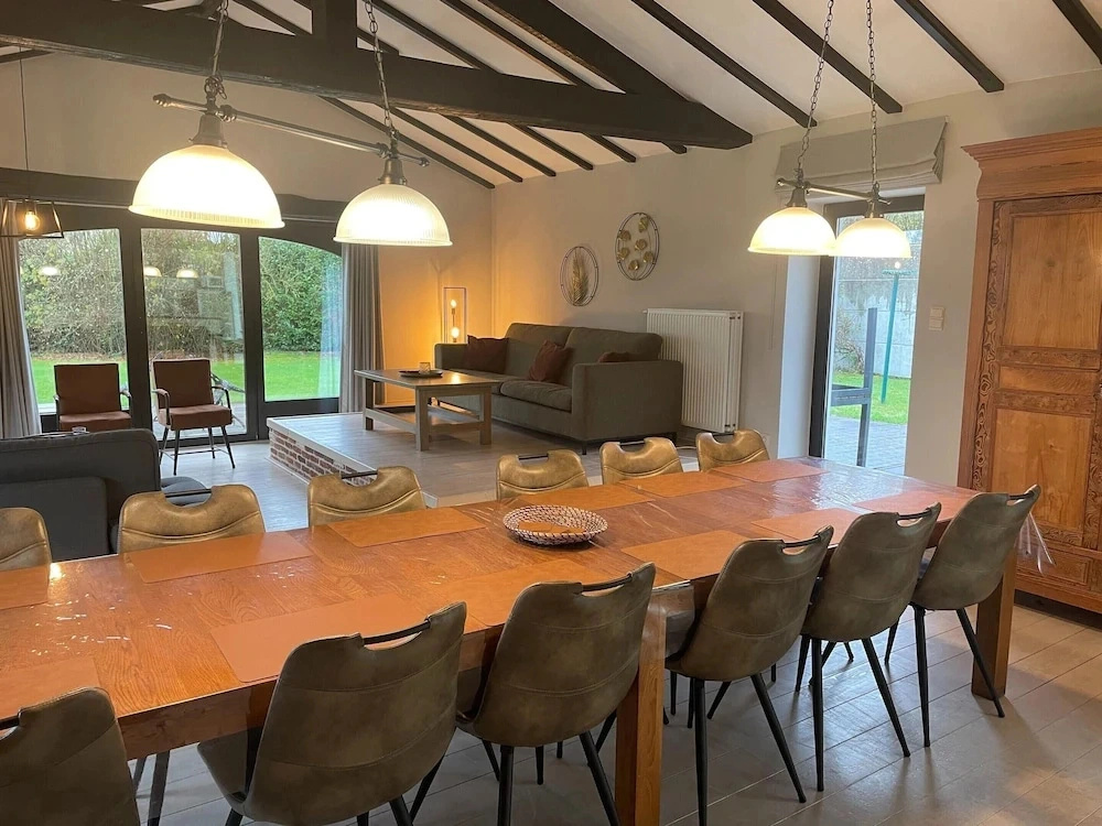 Five-bedroom Holiday Home in Somme-leuze