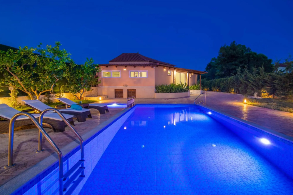 Villa Sophie - Sunny Retreat