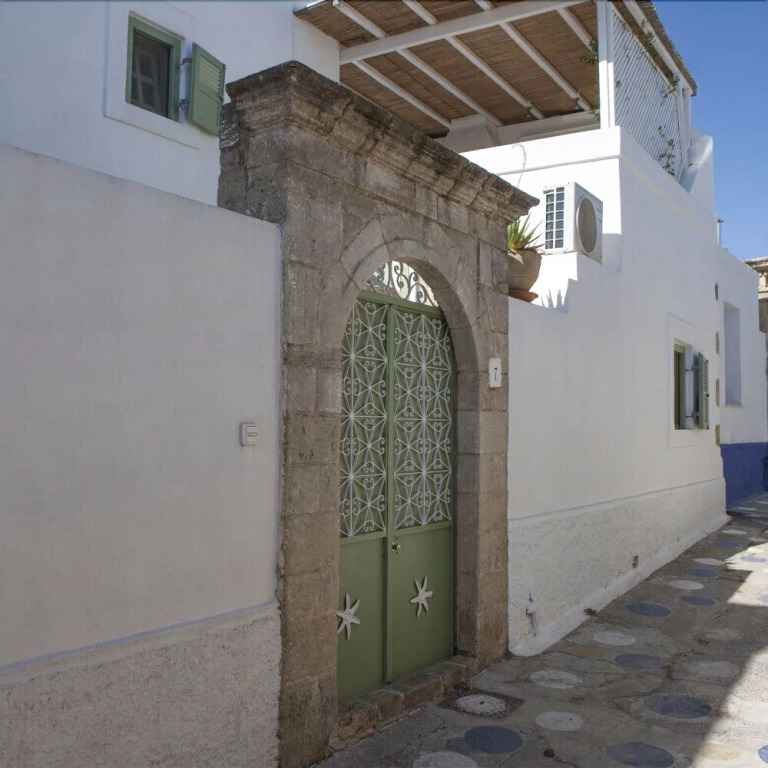 Myrtia House