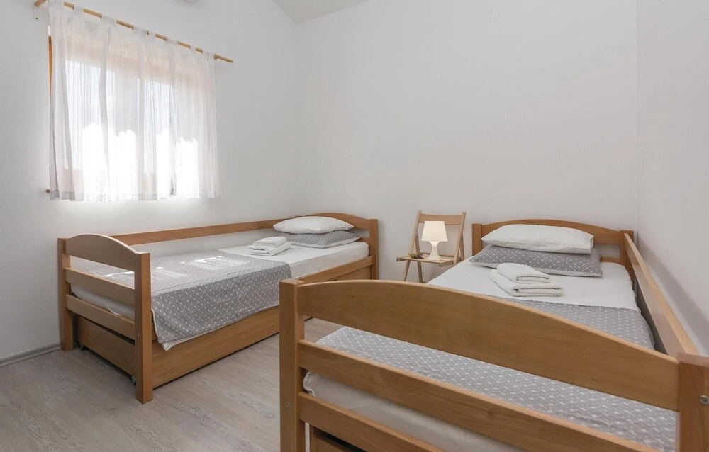 Amazing Home in Maslenica With 4 Bedrooms