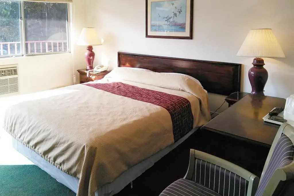 Port City Motel