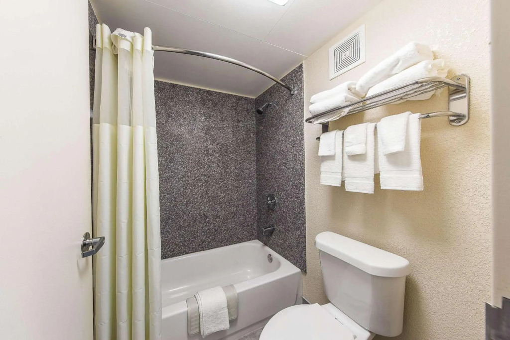 Quality Inn Forest City