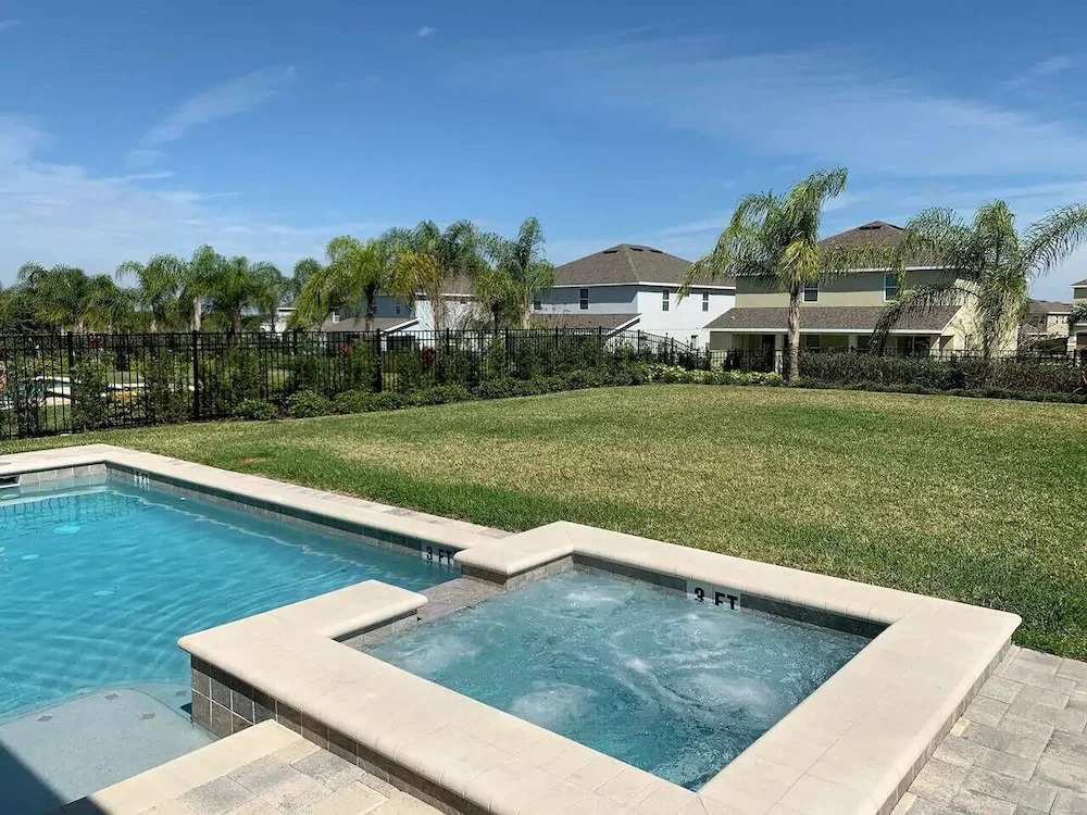 Amazing 5 Bedrooms House With Private Pool at Encore Resort (7711)