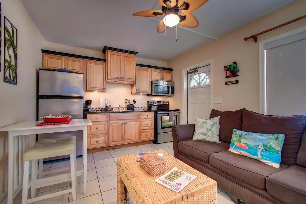 Five Palms Suite 109 - Daily - Weekly - Monthly