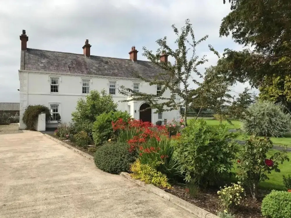 Twin Room Ensuite Near Hillsborough Palaces