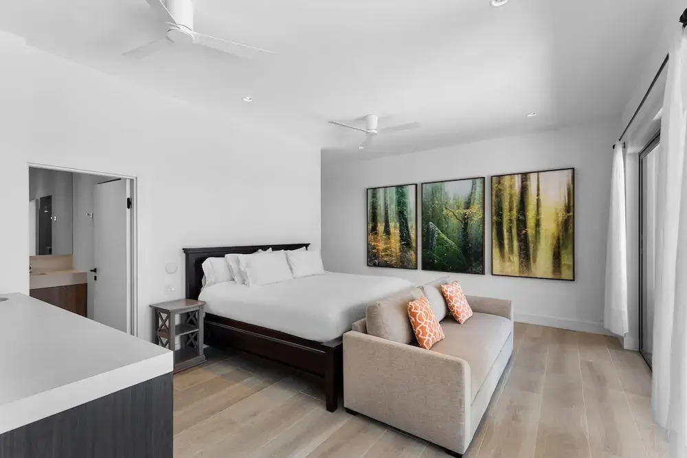 Newly Renovated Notos Cove Villa Property